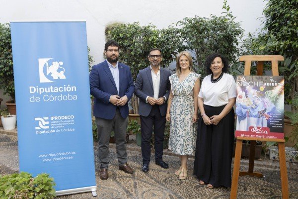 Imagen Comercio, ocio e inclusión se dan la mano en la "Noche abierta" de Priego de Córdoba